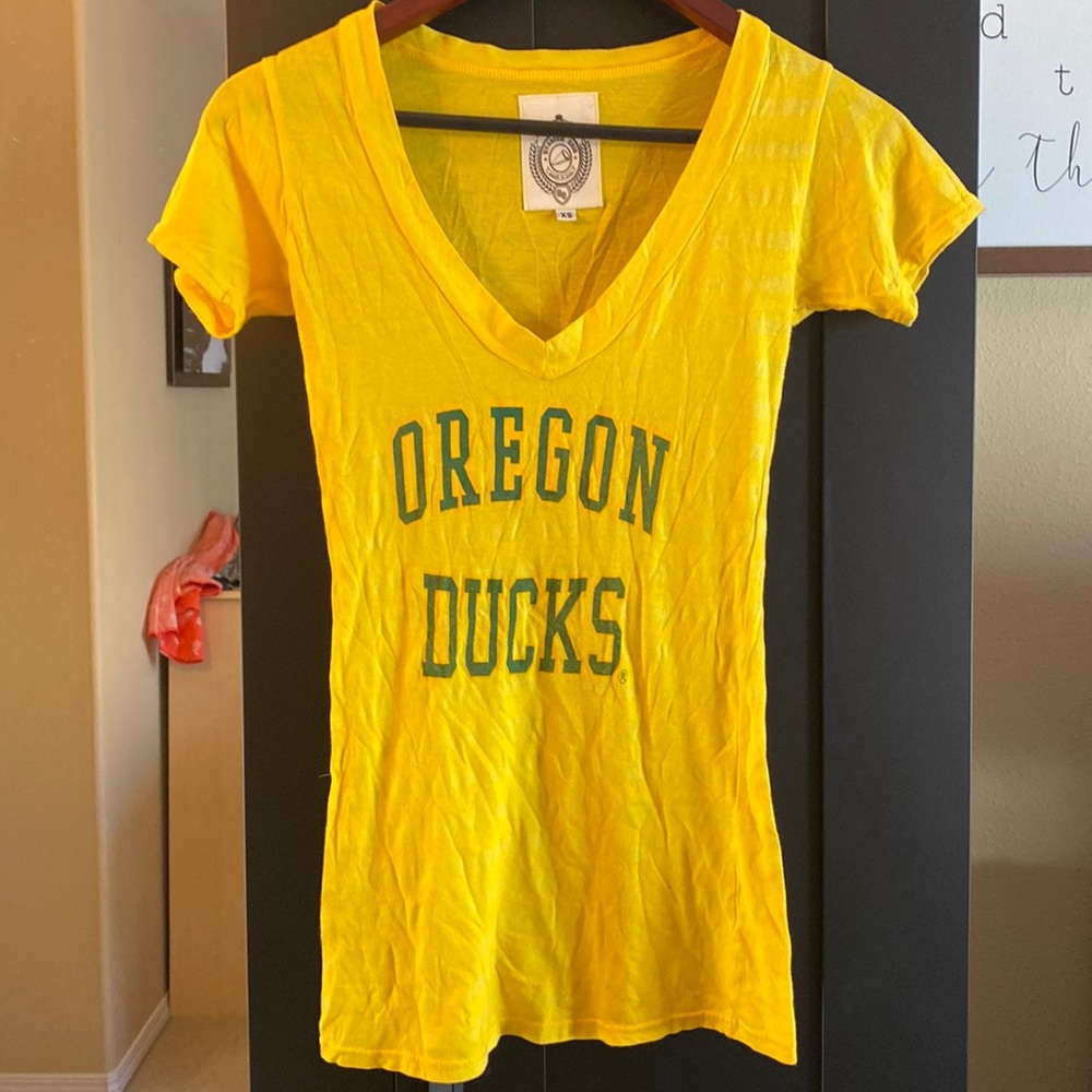 Women’s oregon ducks t-shirt